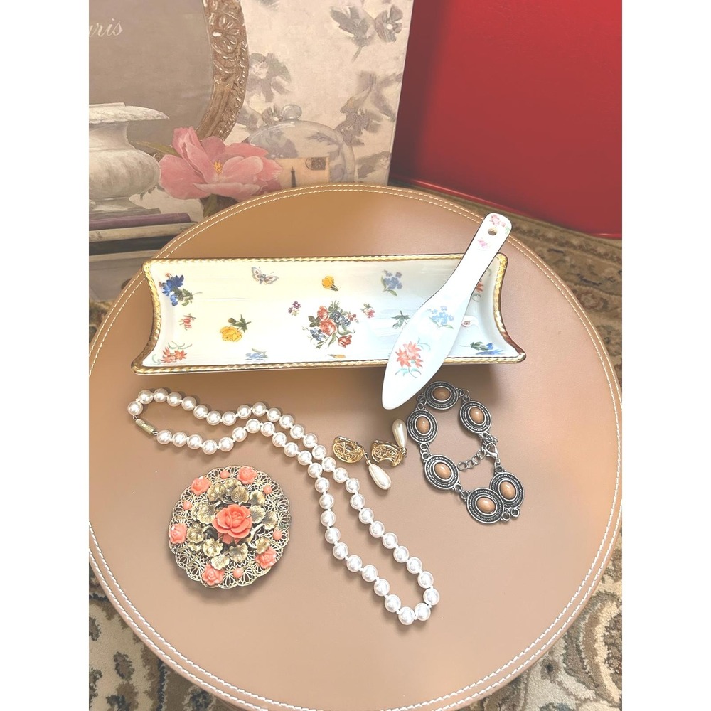 Vintage Jewelry & Porcelain Vanity Set featuring Pearls and Charm
